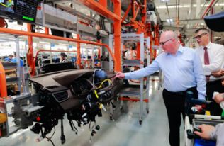 佛吉亞柳州汽車(chē)座椅項(xiàng)目正式揭牌 打造乘用車(chē)零部件發(fā)展新格局